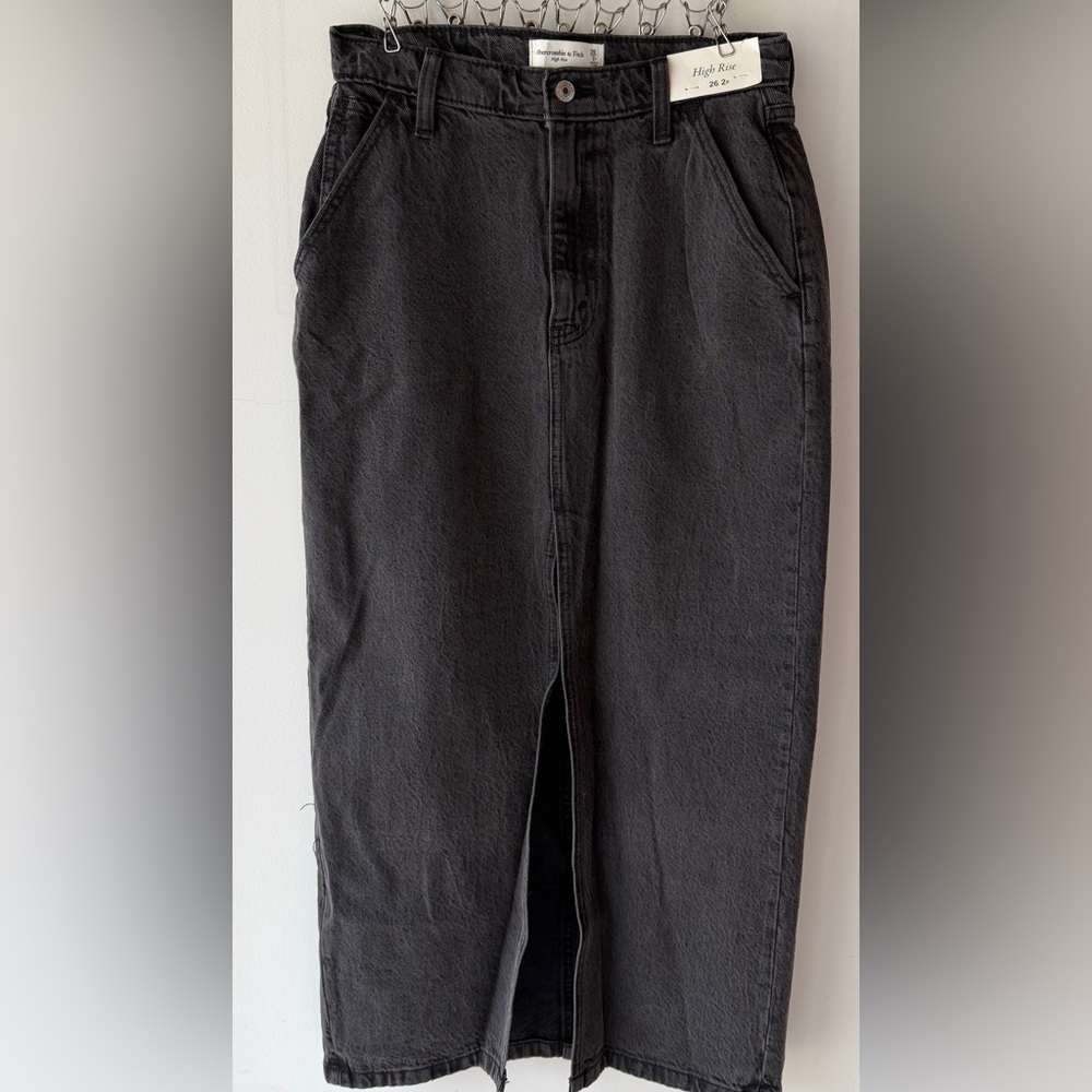 Abercrombie & Fitch Distressed Black Denim Midi Skirt NWT Size 26P